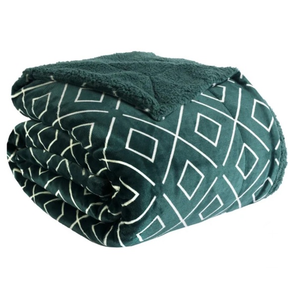 Life Comfort Sherpa Fleece Blanket Queen Green & White - Picture 3 of 9